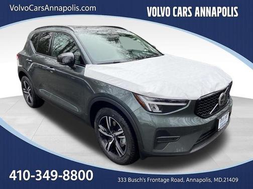 2026 Volvo XC40 B5 Core
