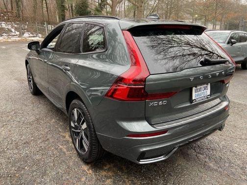 2026 Volvo XC60 B5 Plus