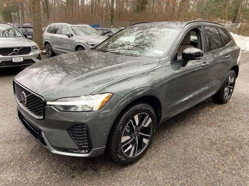 2026 Volvo XC60 B5 Plus