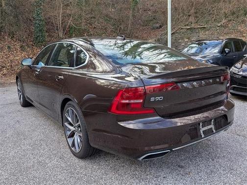 2018 Volvo S90 T6 Momentum