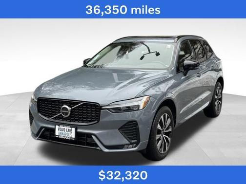 2023 Volvo XC60 B5 Plus Dark Theme