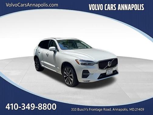 Crystal White 2023 Volvo XC60 Core