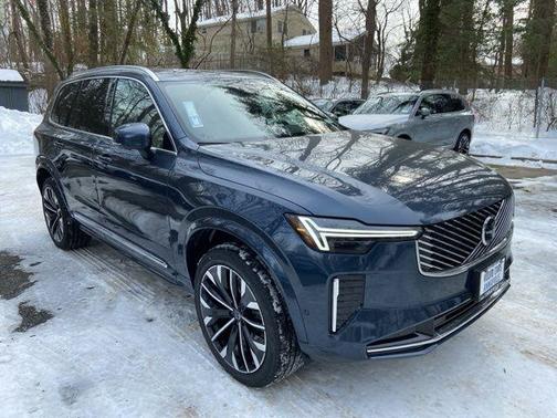 2026 Volvo XC90 B6 Plus 7-Seater