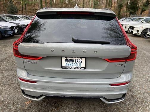 2026 Volvo XC60 B5 Ultra