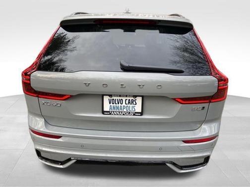 2026 Volvo XC60 B5 Ultra