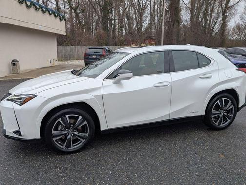 2022 Lexus UX 250h Base