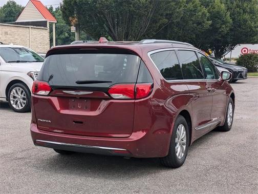 2018 Chrysler Pacifica Touring-L Plus