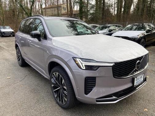 2026 Volvo XC90 B6 Ultra Dark Theme 6-Seater