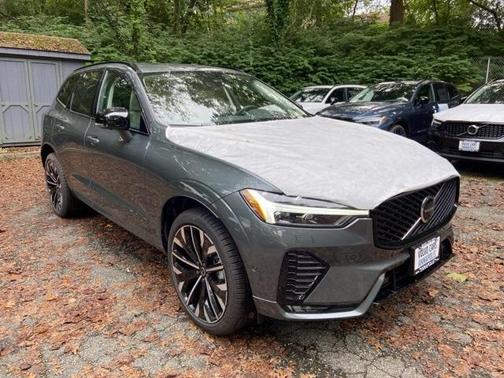 2026 Volvo XC60 B5 Ultra