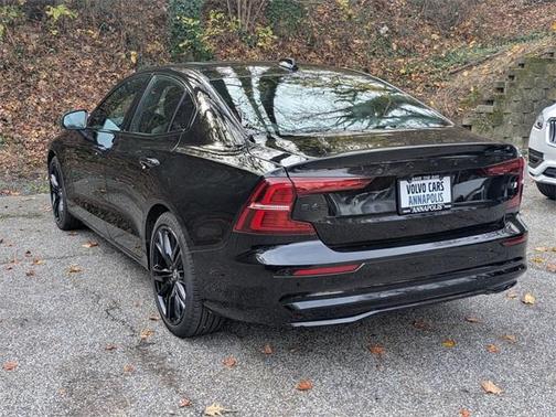2023 Volvo S60 B5 Ultimate Black Edition