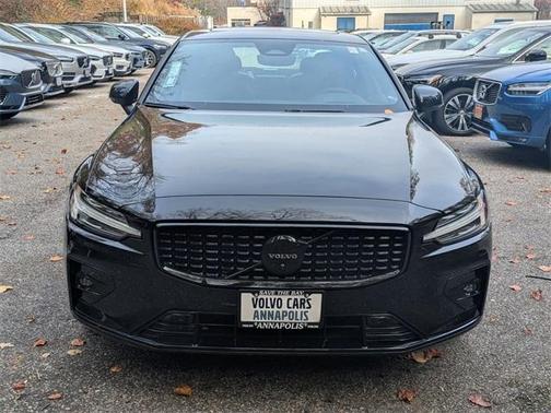2023 Volvo S60 B5 Ultimate Black Edition