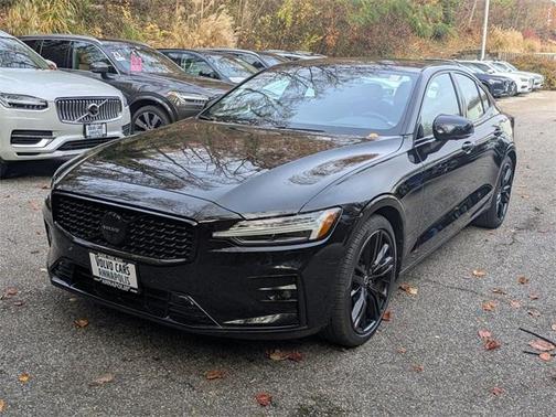 2023 Volvo S60 B5 Ultimate Black Edition