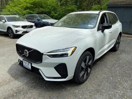 2025 Volvo XC60 Plug-In Hybrid T8 Plus