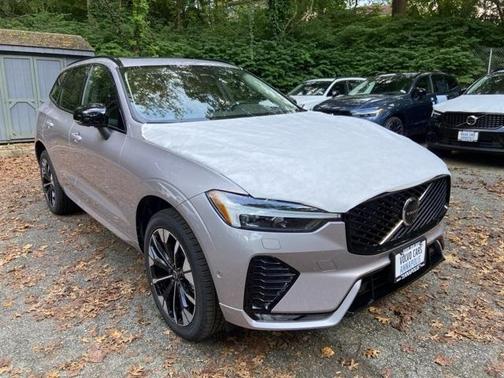 2026 Volvo XC60 B5 Plus