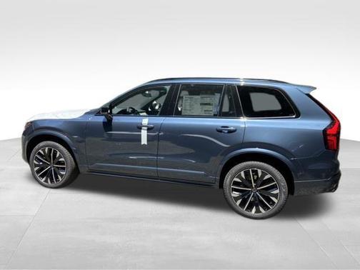 2026 Volvo XC90 B6 Ultra Dark Theme 7-Seater