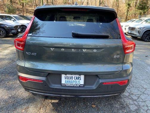 2026 Volvo XC40 B5 Plus