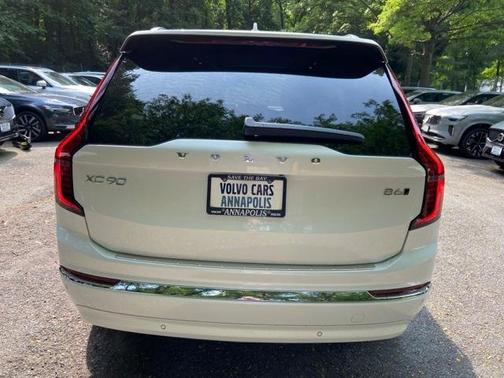 2025 Volvo XC90 B6 Plus 7-Seater
