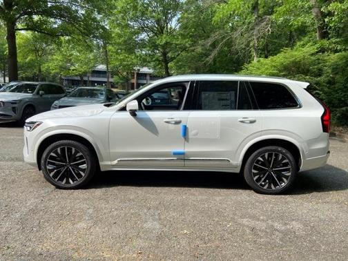 2025 Volvo XC90 B6 Plus 7-Seater