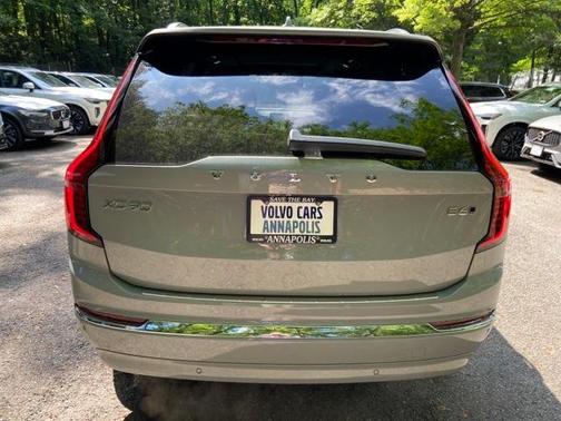 2025 Volvo XC90 B6 Plus 6-Seater