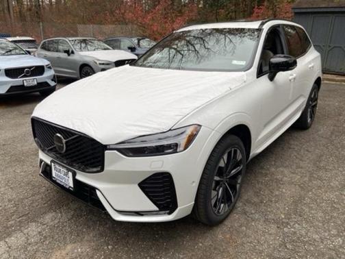 2026 Volvo XC60 B5 Plus