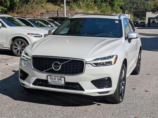 2018 Volvo XC60 Recharge Plug-In Hybrid T8 R-Design