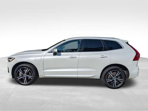 2018 Volvo XC60 Recharge Plug-In Hybrid T8 R-Design