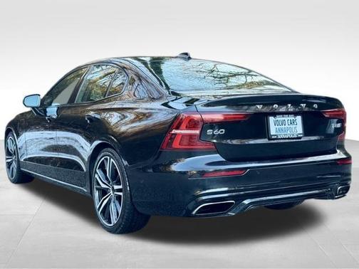 2019 Volvo S60 Hybrid T8 R-Design
