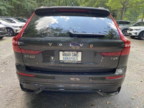 2025 Volvo XC60 Plug-In Hybrid T8 Core