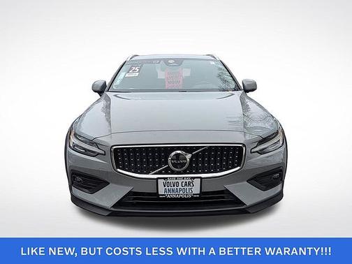 Vapour Grey 2025 Volvo V60 Cross Country Ultra