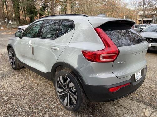 2026 Volvo XC40 B5 Ultra