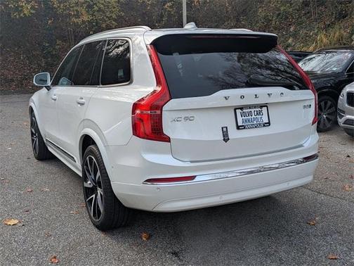 2024 Volvo XC90 B5 Plus Bright Theme