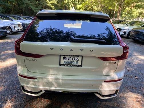 2026 Volvo XC60 B5 Plus