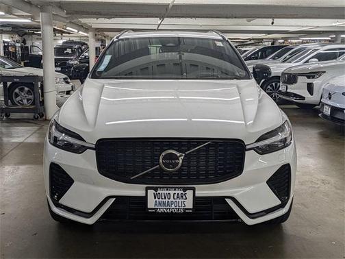 2022 Volvo XC60 Recharge Plug-In Hybrid T8 R-Design Extended Range