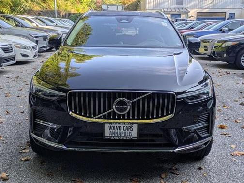 2023 Volvo XC60 B5 Ultimate Bright Theme