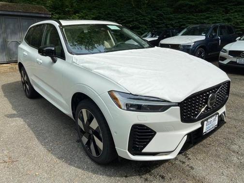 2025 Volvo XC60 Plug-In Hybrid T8 Plus