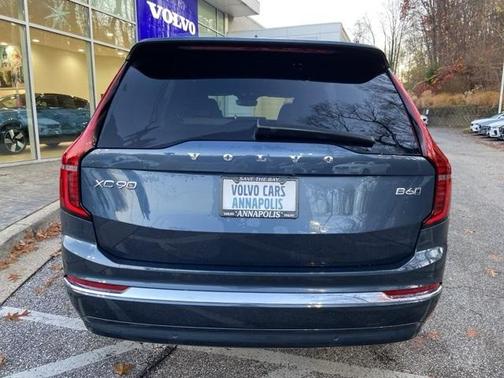 2025 Volvo XC90 B6 Plus 7-Seater