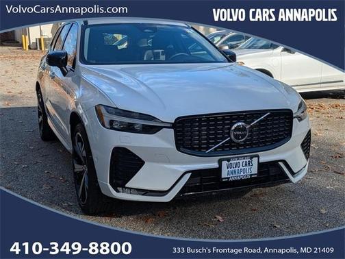 2023 Volvo XC60 B6 Ultimate Dark Theme