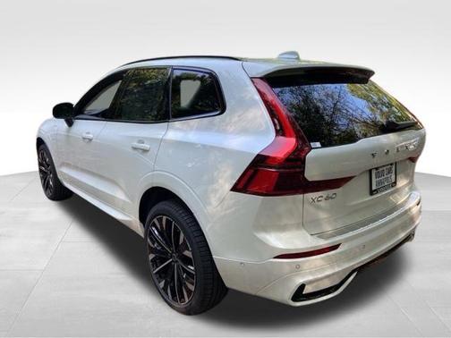 2026 Volvo XC60 Plug-In Hybrid T8 Ultra