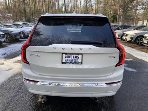 2025 Volvo XC90 Plug-In Hybrid T8 Ultra 7-Seater