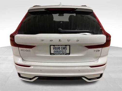 2026 Volvo XC60 Plug-In Hybrid T8 Plus