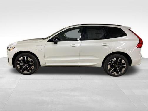 2026 Volvo XC60 Plug-In Hybrid T8 Plus
