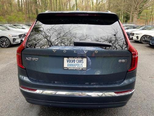 2025 Volvo XC90 B5 Core