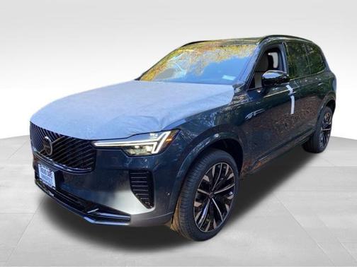 2026 Volvo XC90 B6 Ultra Dark Theme 7-Seater