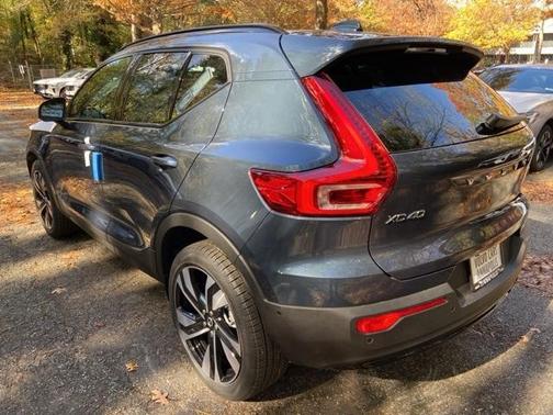 2026 Volvo XC40 B5 Ultra