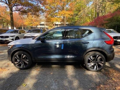 2026 Volvo XC40 B5 Ultra