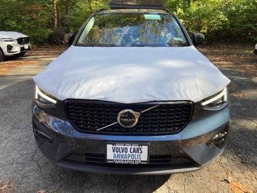 2026 Volvo XC40 B5 Ultra