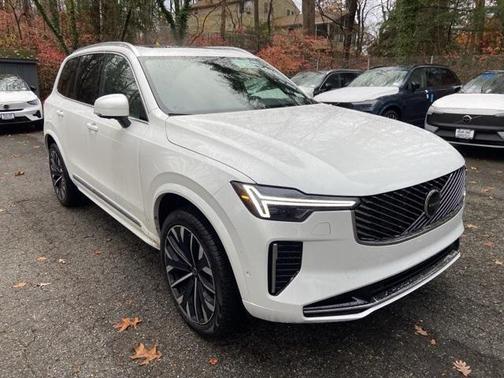 2026 Volvo XC90 B6 Plus 6-Seater