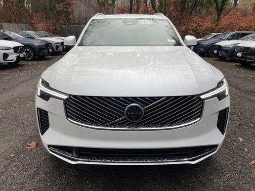 2026 Volvo XC90 B6 Plus 6-Seater