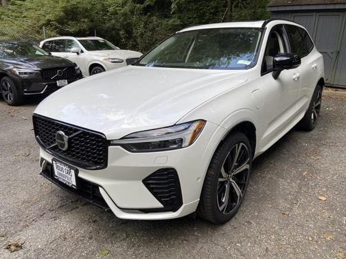 2025 Volvo XC60 Plug-In Hybrid T8 Ultra
