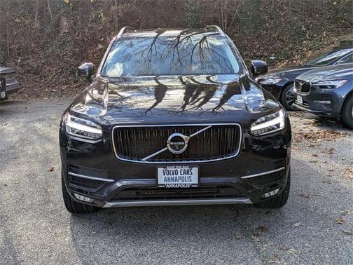 2016 Volvo XC90 T6 Momentum